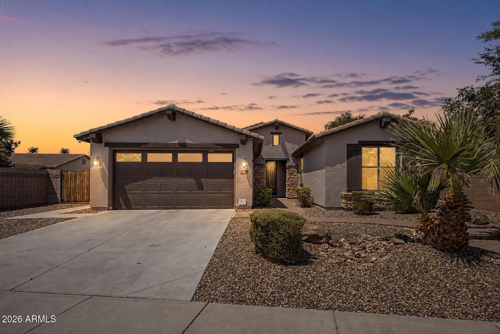 590 W POWELL Way, Chandler, AZ 85248 — exterior