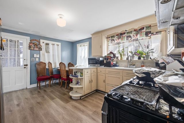 36 Irving St, Revere, MA 02151