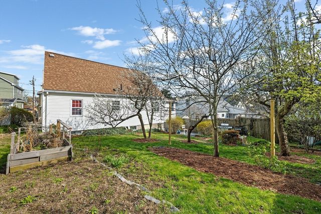 36 Irving St, Revere, MA 02151