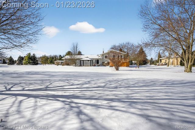 11452 Whitaker Road, Fenton, MI 48430