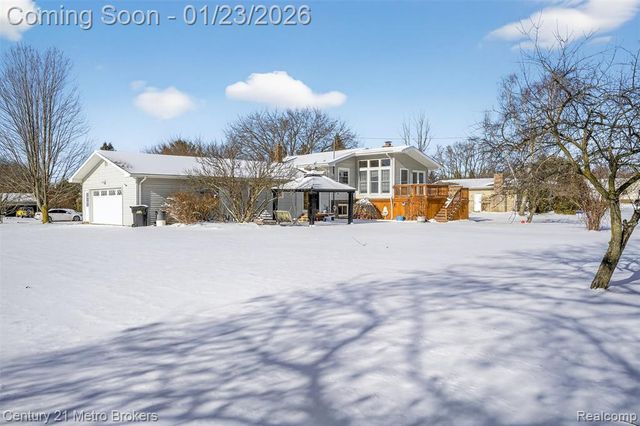 11452 Whitaker Road, Fenton, MI 48430