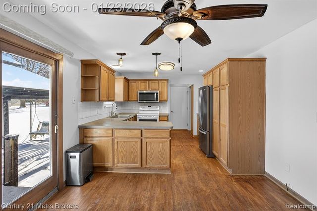 11452 Whitaker Road, Fenton, MI 48430