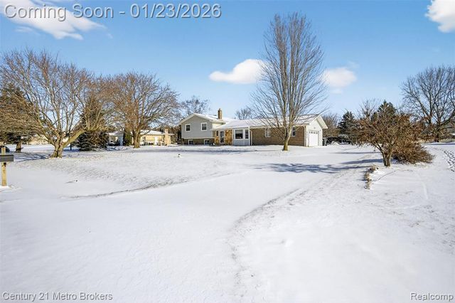 11452 Whitaker Road, Fenton, MI 48430