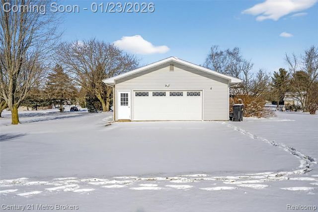 11452 Whitaker Road, Fenton, MI 48430