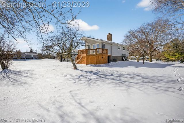 11452 Whitaker Road, Fenton, MI 48430