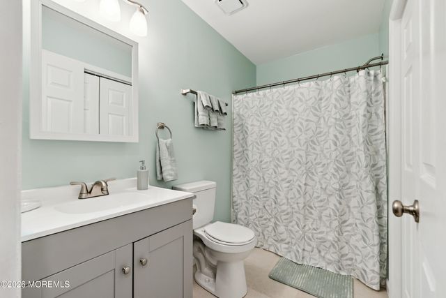 7 Thomas Street, Toms River, NJ 08753