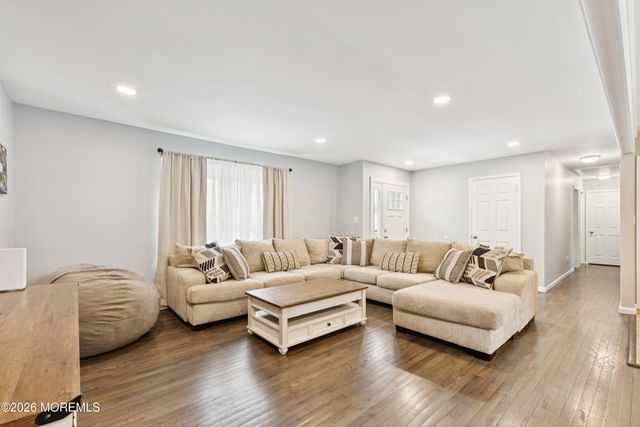 7 Thomas Street, Toms River, NJ 08753