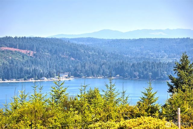 551 E Hyland Drive, Union, WA 98592