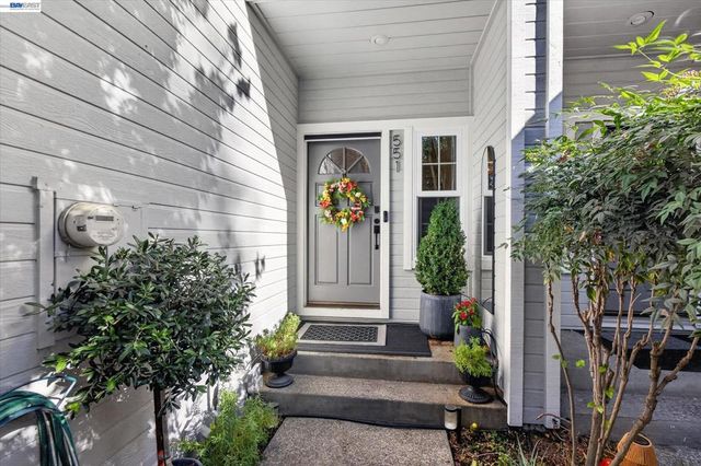 551 Saint John St, Pleasanton, CA 94566