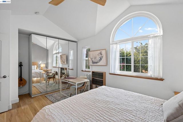 551 Saint John St, Pleasanton, CA 94566