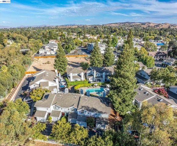 551 Saint John St, Pleasanton, CA 94566