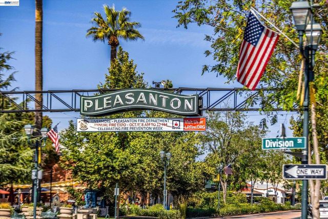 551 Saint John St, Pleasanton, CA 94566