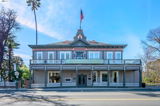 551 Saint John St, Pleasanton, CA 94566