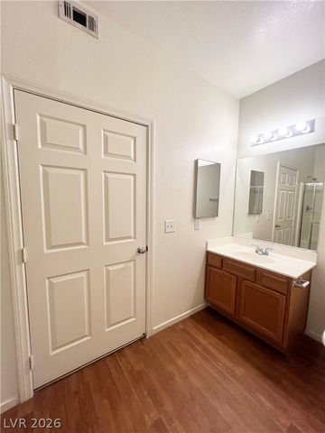 833 Aspen Peak Loop 214, Henderson, NV 89011