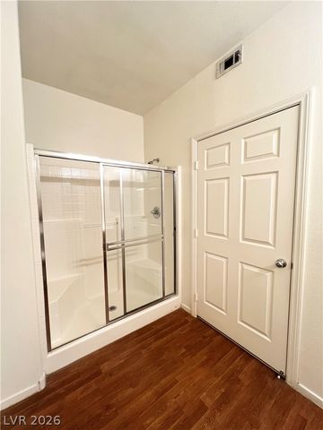 833 Aspen Peak Loop 214, Henderson, NV 89011