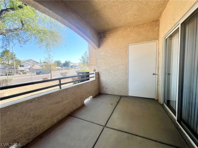 833 Aspen Peak Loop 214, Henderson, NV 89011