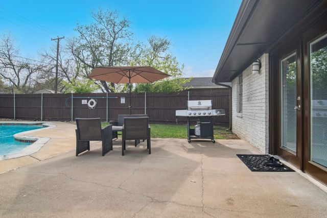 2404 17th Street, Plano, TX 75074