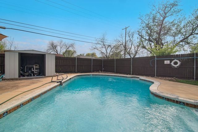 2404 17th Street, Plano, TX 75074