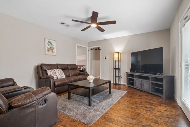 2404 17th Street, Plano, TX 75074