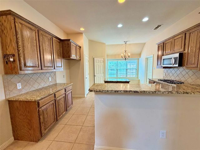 7105 Handen Drive, Rowlett, TX 75089
