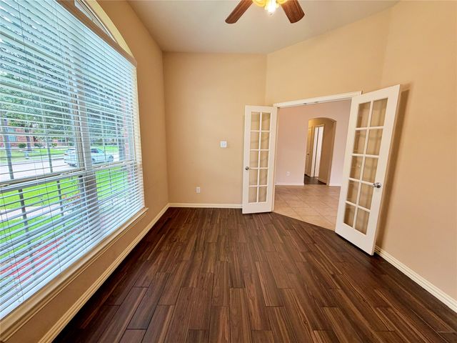 7105 Handen Drive, Rowlett, TX 75089