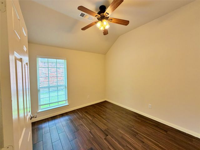 7105 Handen Drive, Rowlett, TX 75089
