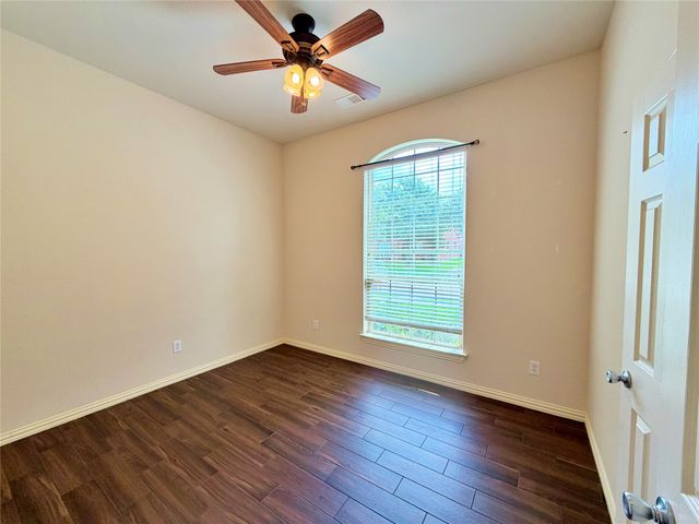 7105 Handen Drive, Rowlett, TX 75089