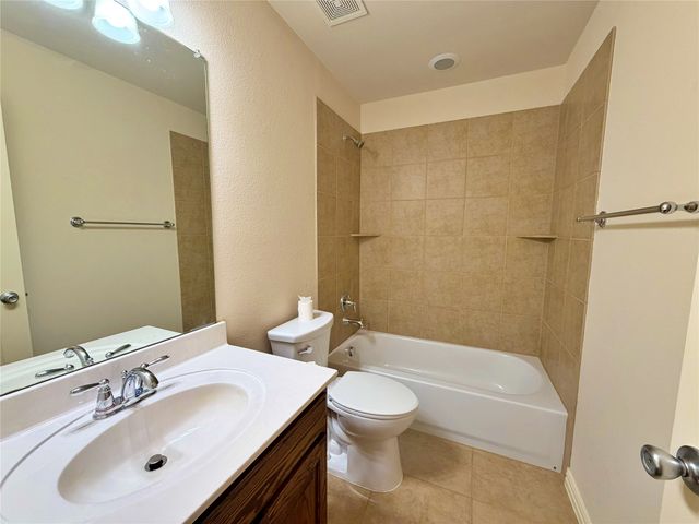 7105 Handen Drive, Rowlett, TX 75089
