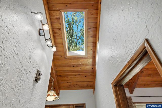 9855 Liberty Rd S, Salem, OR 97306