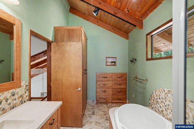 9855 Liberty Rd S, Salem, OR 97306