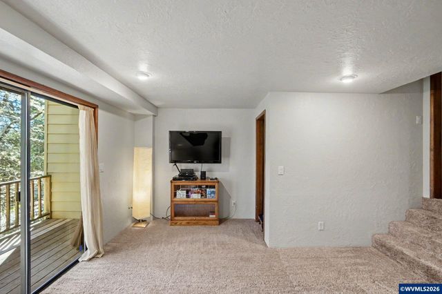 9855 Liberty Rd S, Salem, OR 97306