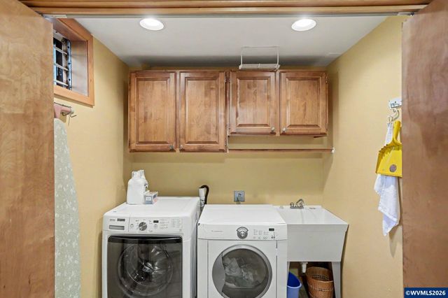 9855 Liberty Rd S, Salem, OR 97306