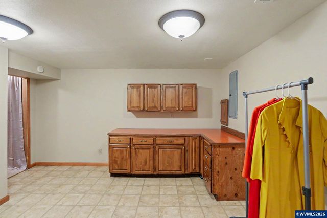 9855 Liberty Rd S, Salem, OR 97306