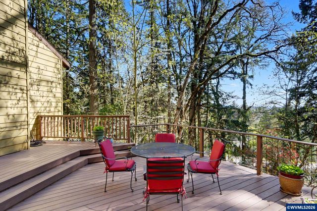 9855 Liberty Rd S, Salem, OR 97306