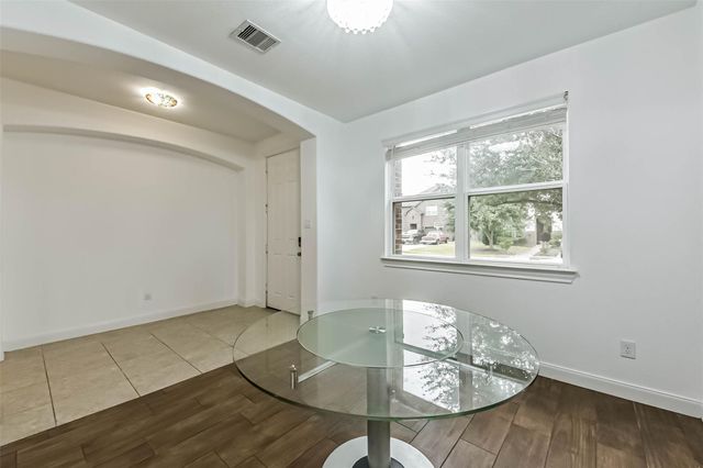 2206 Hidden Meadow Lane, Pearland, TX 77089