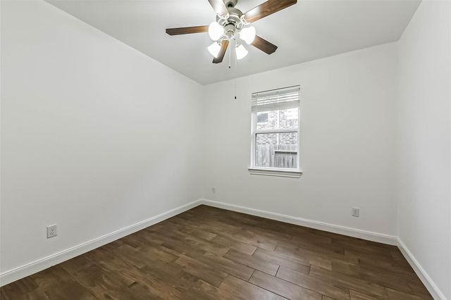 2206 Hidden Meadow Lane, Pearland, TX 77089