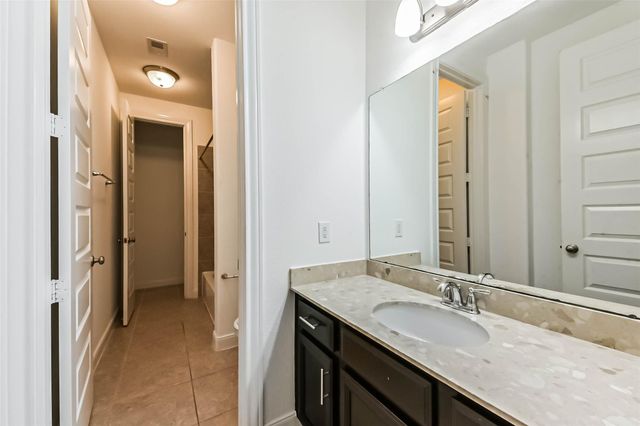 2206 Hidden Meadow Lane, Pearland, TX 77089