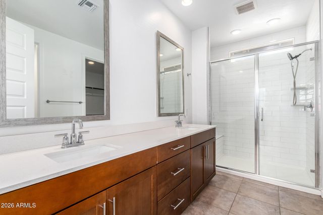 9120 W ROMA Avenue, Phoenix, AZ 85037