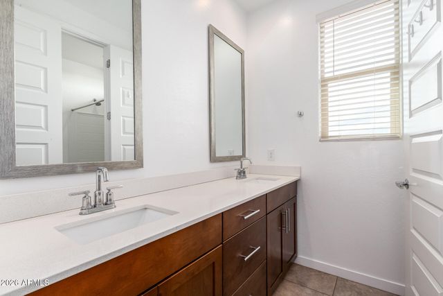 9120 W ROMA Avenue, Phoenix, AZ 85037