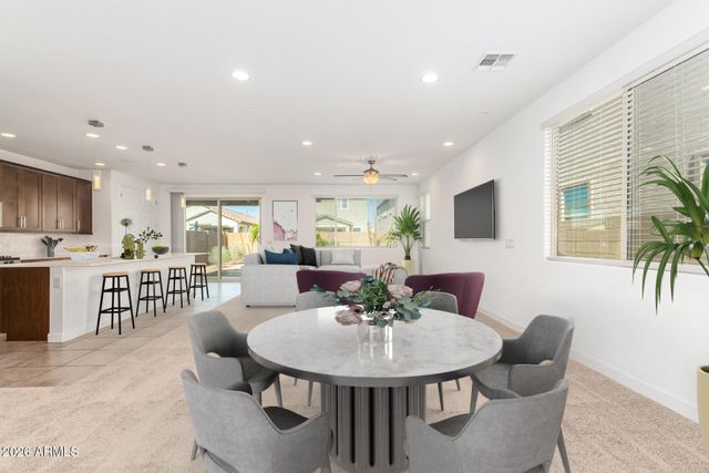 9120 W ROMA Avenue, Phoenix, AZ 85037