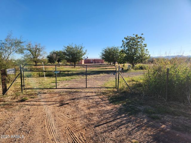 4901 W CHURELLA Trail, Double Adobe, AZ 85617
