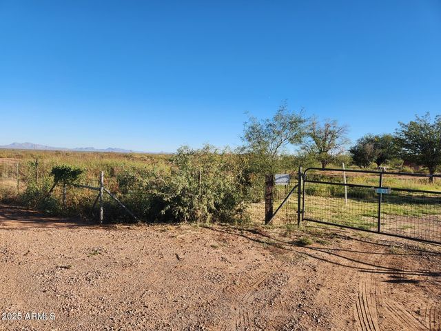 4901 W CHURELLA Trail, Double Adobe, AZ 85617