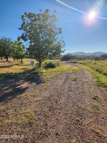 4901 W CHURELLA Trail, Double Adobe, AZ 85617