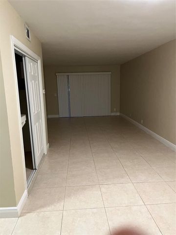 44 SE 14th Street 209, Boca Raton, FL 33432