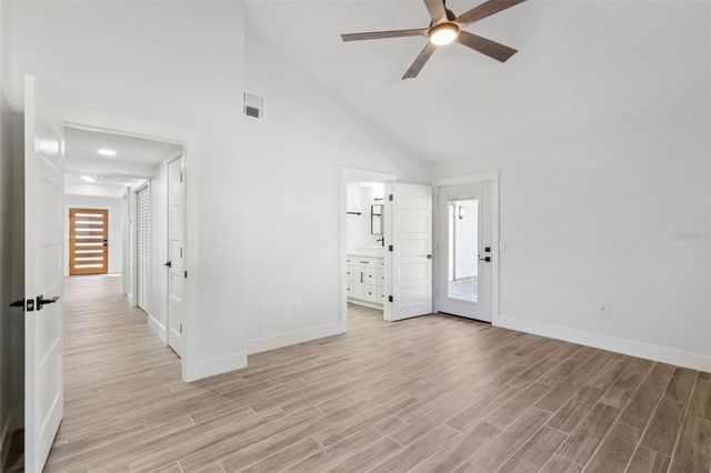 118 N GRANDVIEW STREET, Mount Dora, FL 32757