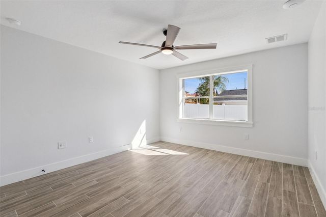 118 N GRANDVIEW STREET, Mount Dora, FL 32757