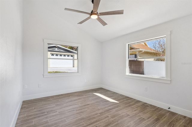 118 N GRANDVIEW STREET, Mount Dora, FL 32757