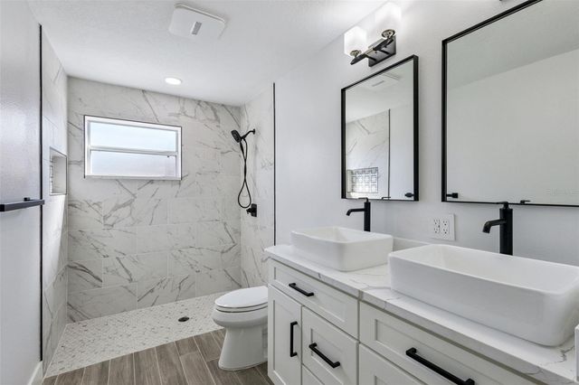 118 N GRANDVIEW STREET, Mount Dora, FL 32757