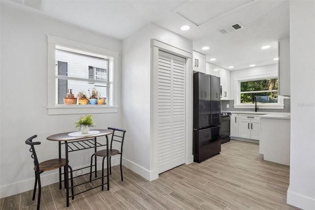 118 N GRANDVIEW STREET, Mount Dora, FL 32757