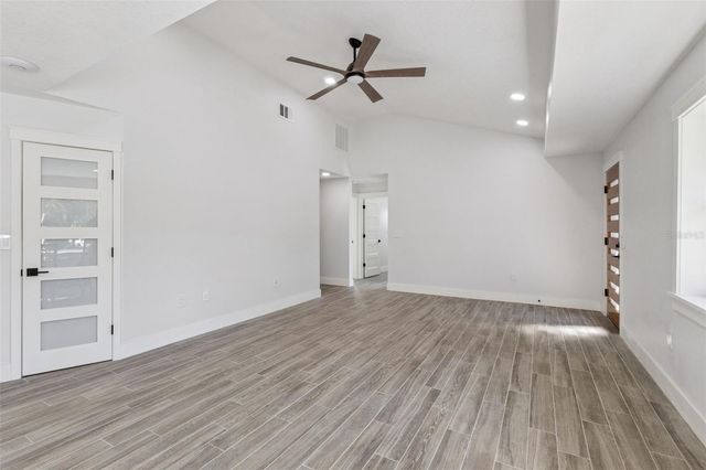 118 N GRANDVIEW STREET, Mount Dora, FL 32757